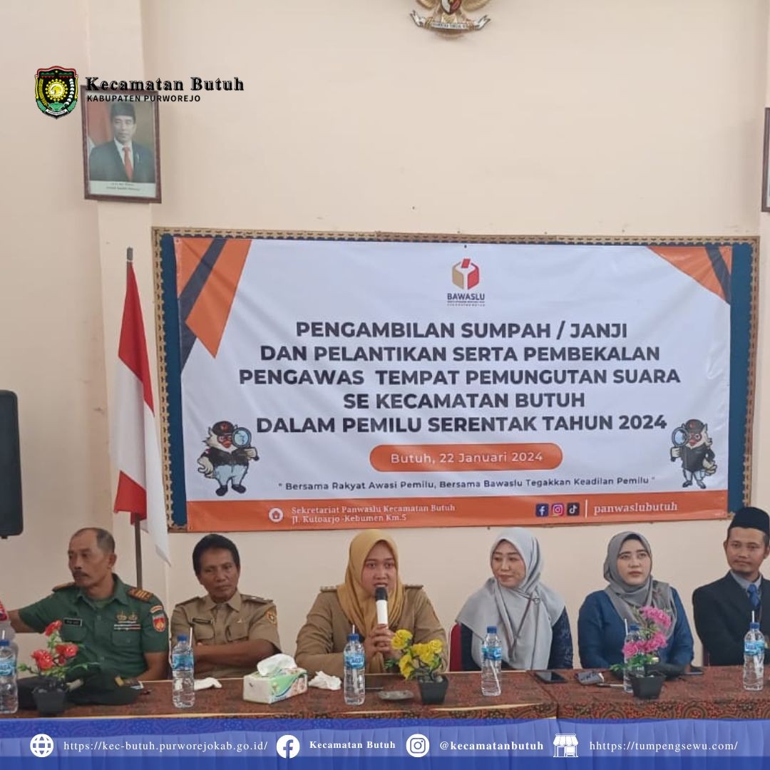 Camat_Butuh,_Dyah_Sumanti_Wulandriani_Hadiri_Pelantikan_Pengawas_TPS.jpg