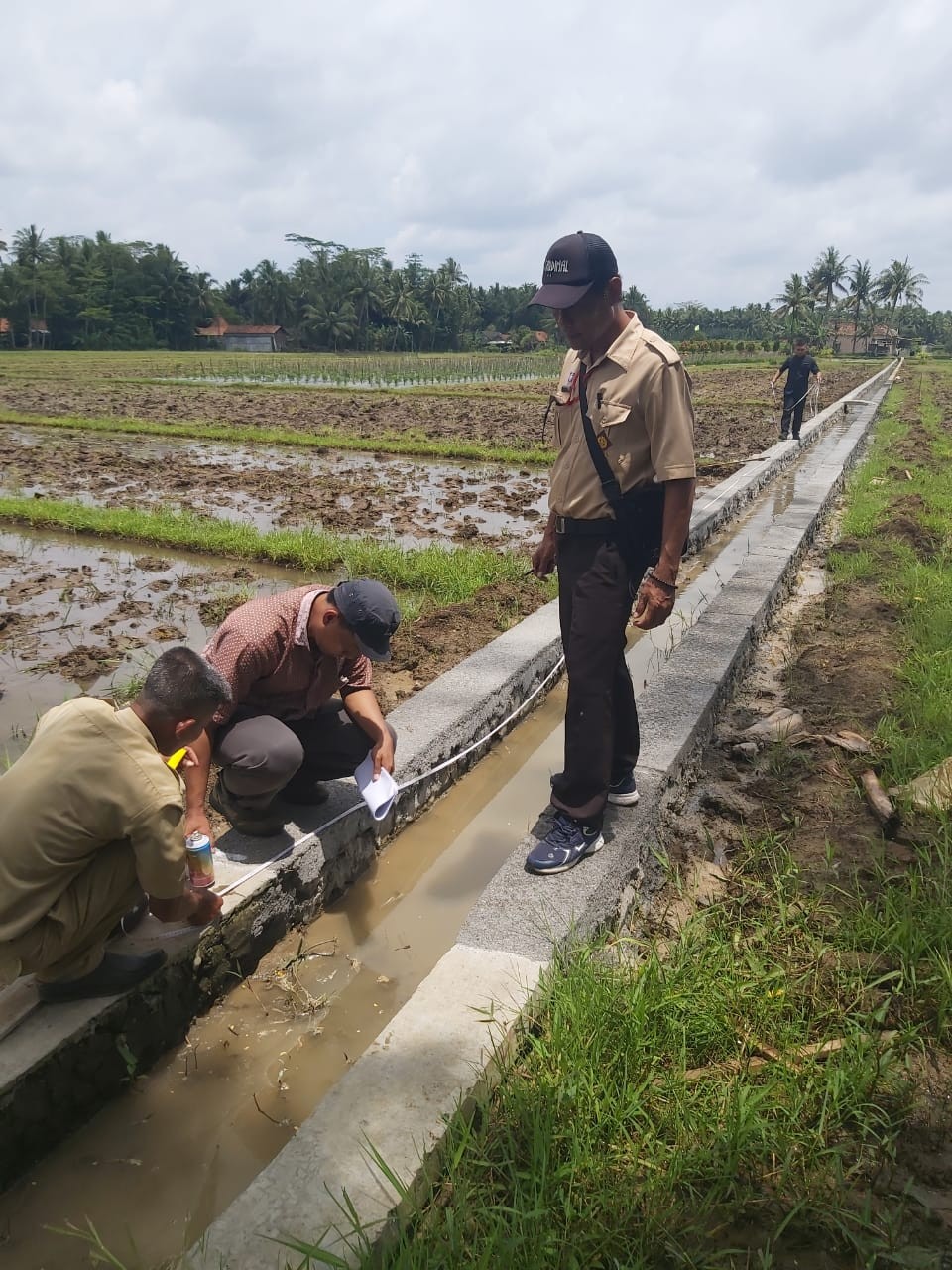 Monitoring Pelaksanaan Kegiatan Pembangunan Dan Administrasi Dana Transfer Tahun 2022 Desa Tanjunganom