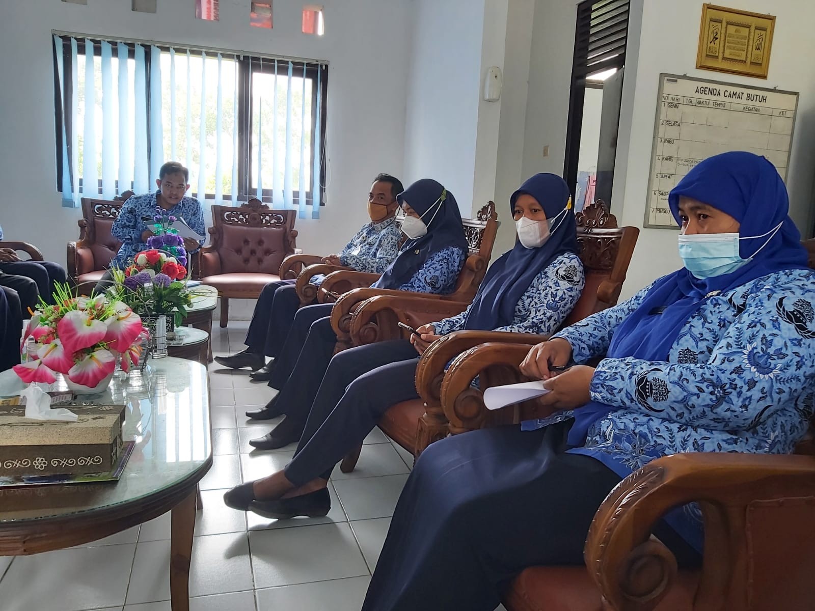 MEETING STAF PEGAWAI ASN KECAMATAN BUTUH DI AWAL TAHUN 2022