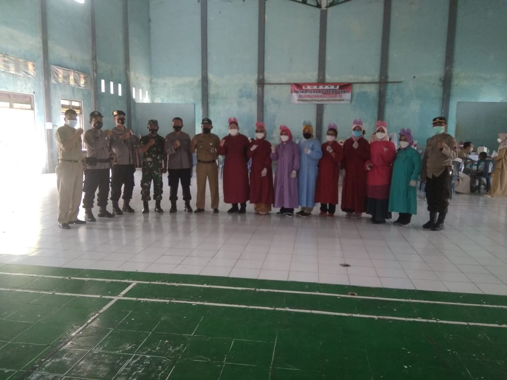 MONITORING PELAKSANAAN VAKSIN COVID 19 DI GOR KECAMATAN BUTUH