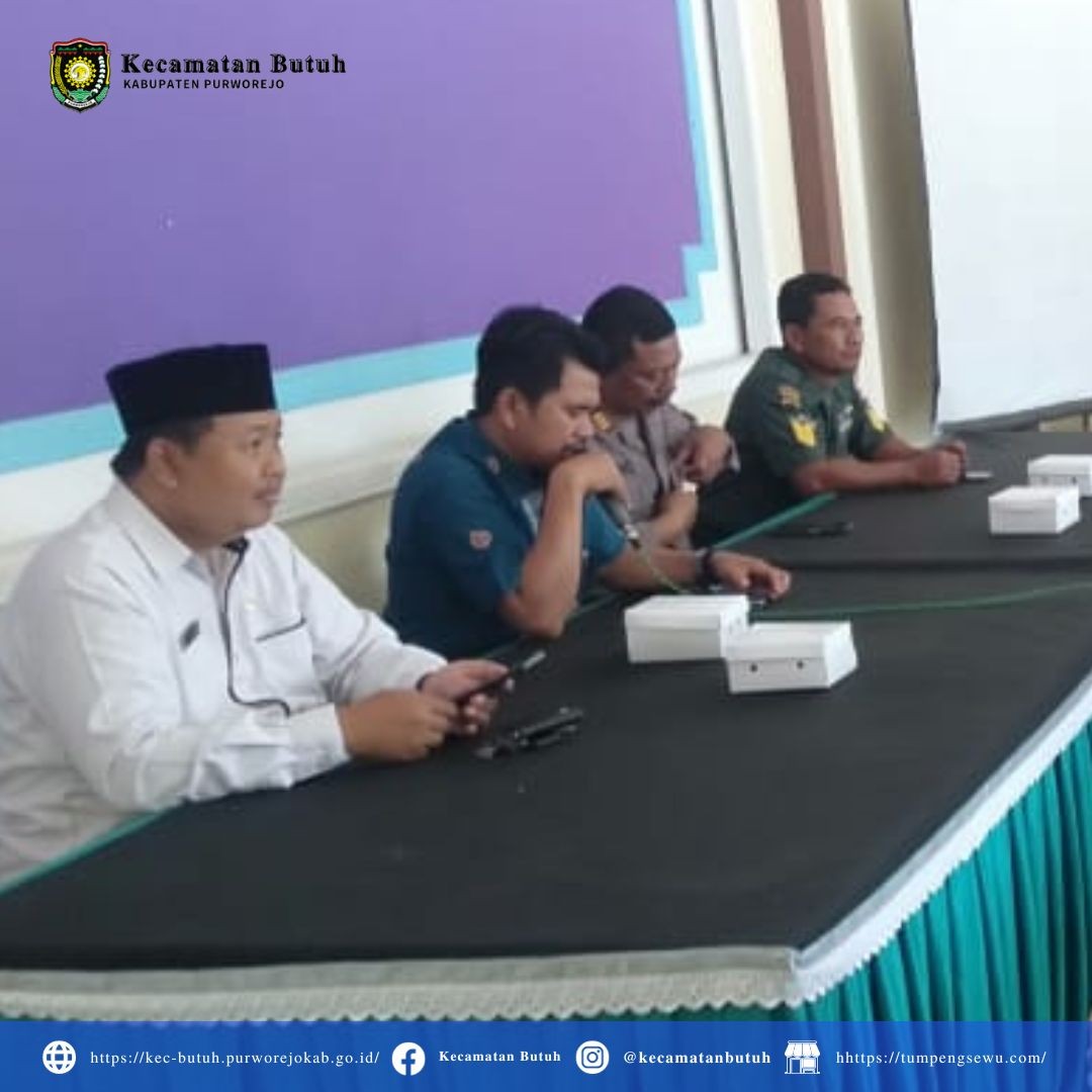 Camat Butuh Kusairi, AP, M.M. Memimpin Rapat Pembentukan Paguyuban Kerukunan Umat Beragama Tingkat Kecamatan Butuh