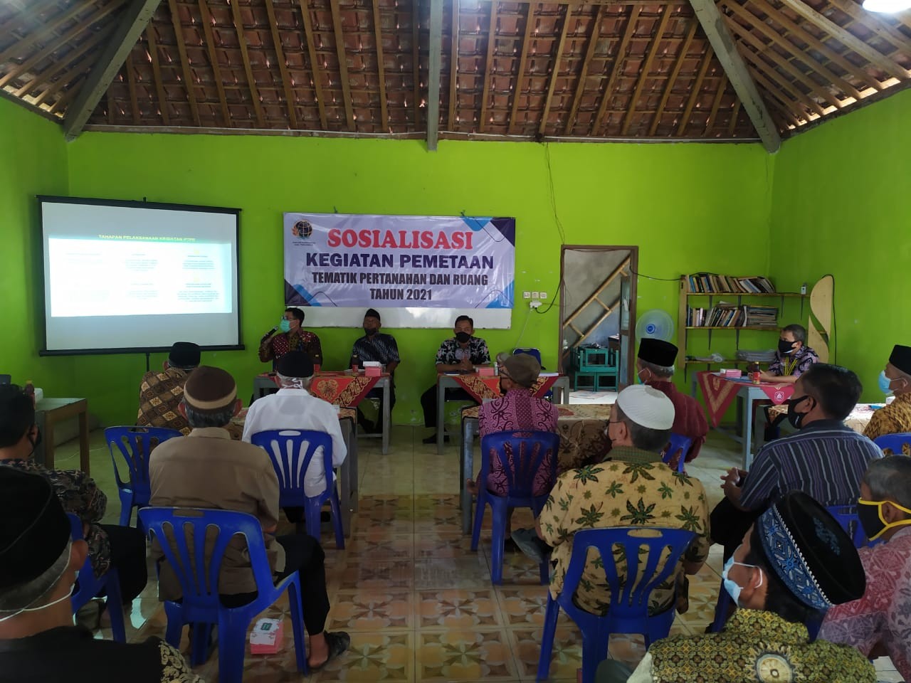 SOSIALISASI PEMETAAN PERTANAHAN DAN RUANG DI DESA BUTUH