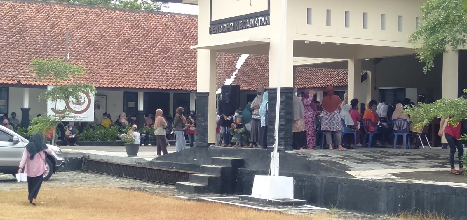 PELAKSANAAN VAKSIN COVID 19 DI PENDOPO KECAMATAN BUTUH